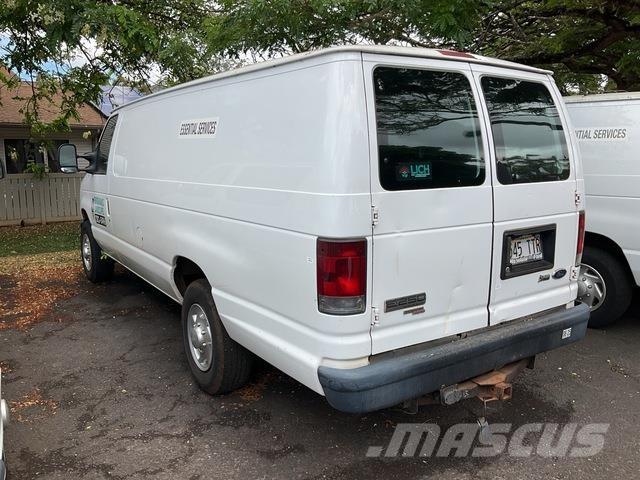 Ford E-250 Panel vans