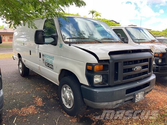 Ford E-250 Panel vans