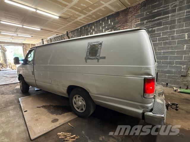 Ford E-250 Panel vans