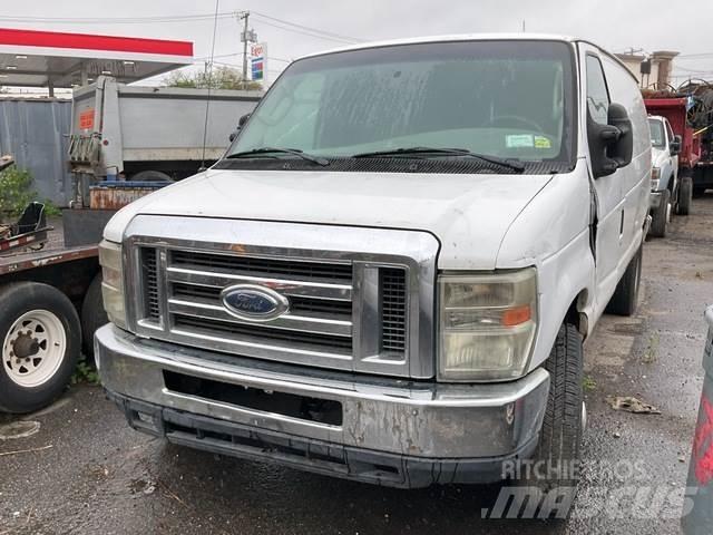 Ford E-350 Panel vans