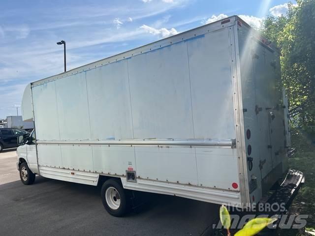 Ford E-350 Box body