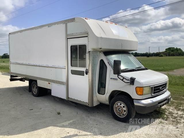 Ford E-350 Box trucks