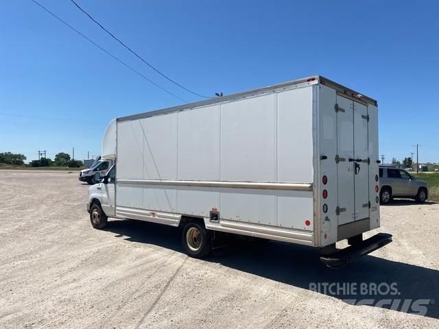 Ford E-350 Box body