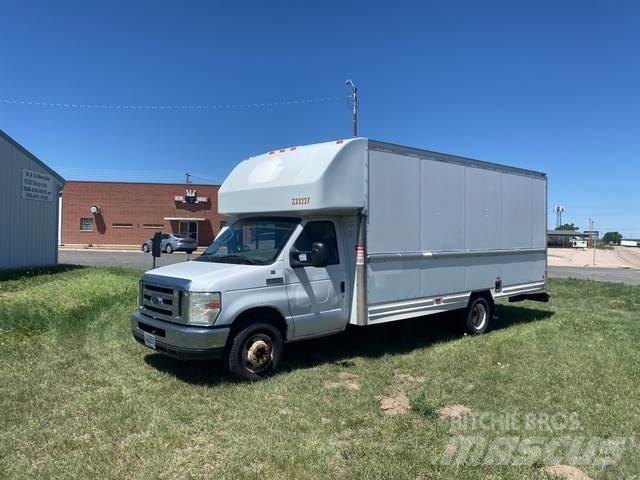 Ford E-350 Box body