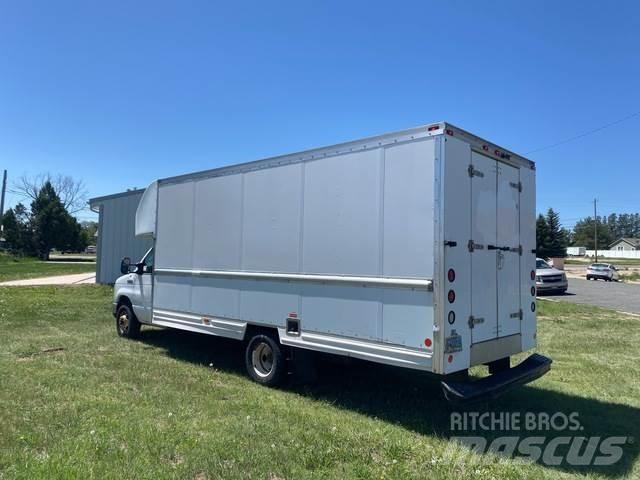 Ford E-350 Box body