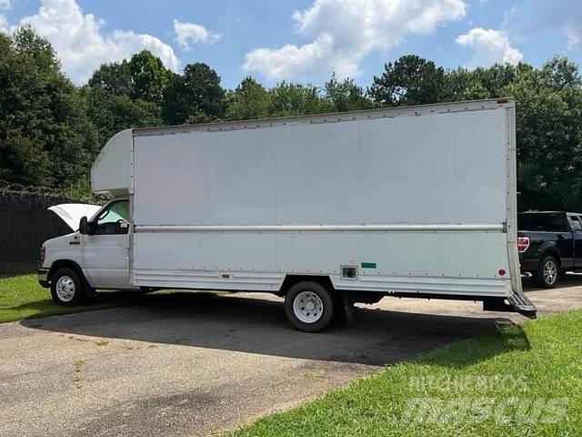 Ford E-350 Box body