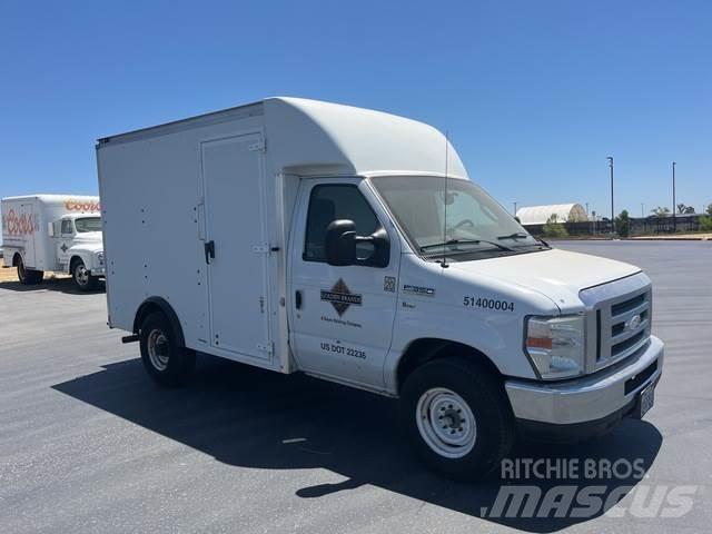 Ford E-350 Box trucks