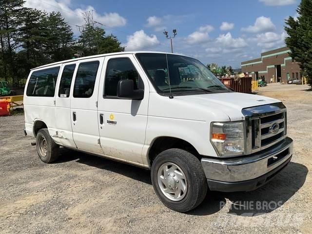 Ford E-350 Mini buses