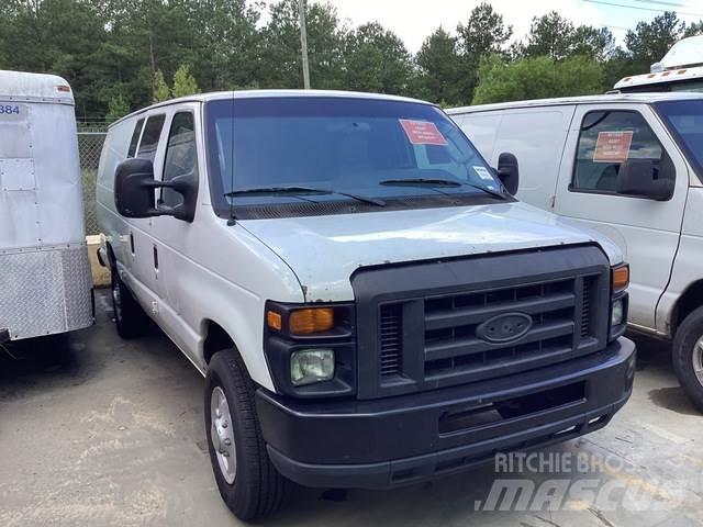 Ford E-350 Panel vans