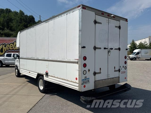 Ford E-350 Panel vans