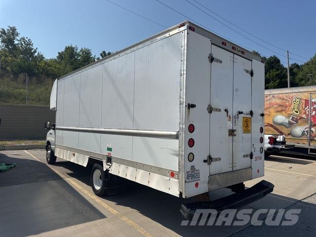 Ford E-350 Panel vans