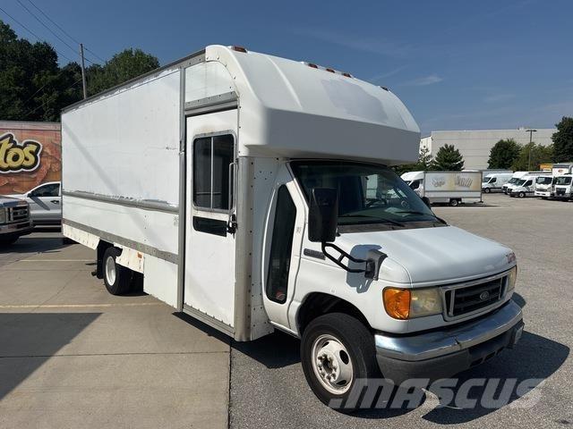 Ford E-350 Panel vans