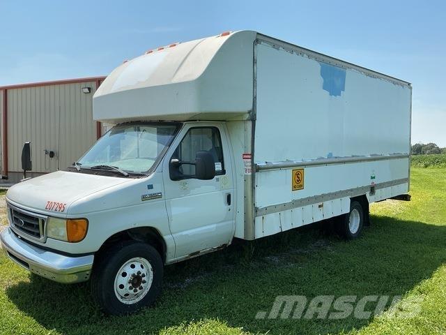 Ford E-350 Panel vans