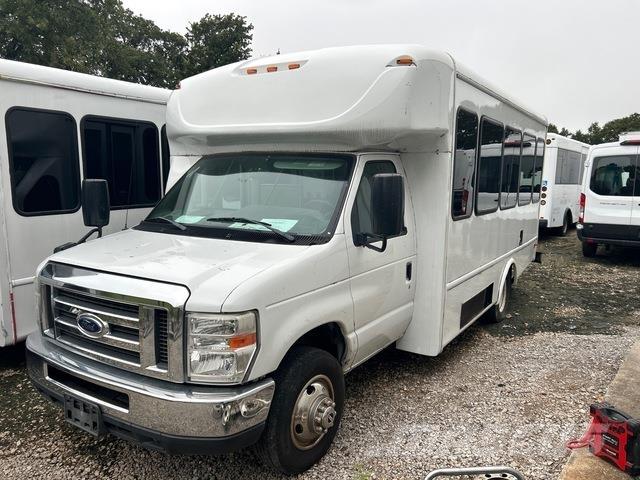 Ford E-350 Mini buses