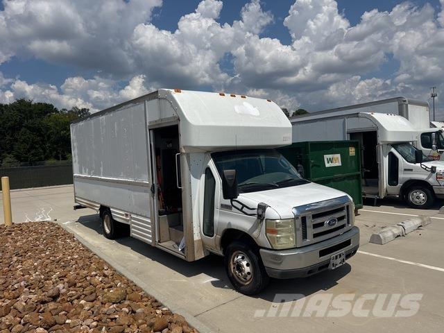 Ford E-350 Panel vans