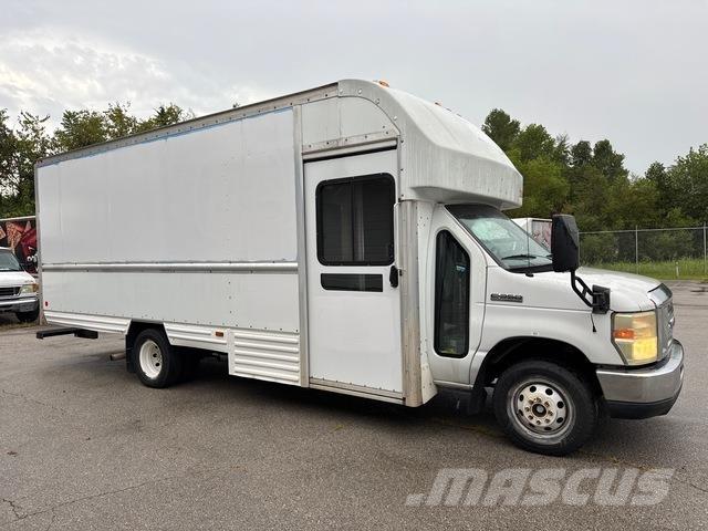Ford E-350 Panel vans