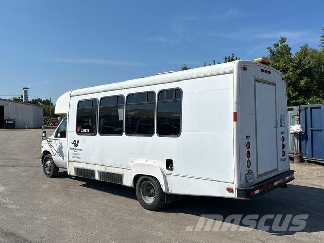 Ford E-450 Mini buses