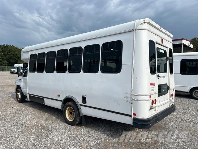 Ford E-450 Mini buses