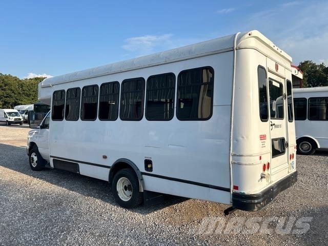 Ford E-450 Mini buses