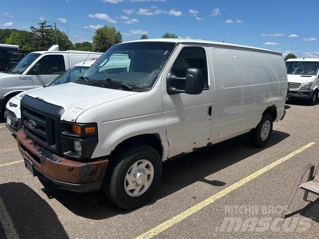 Ford E250 Panel vans