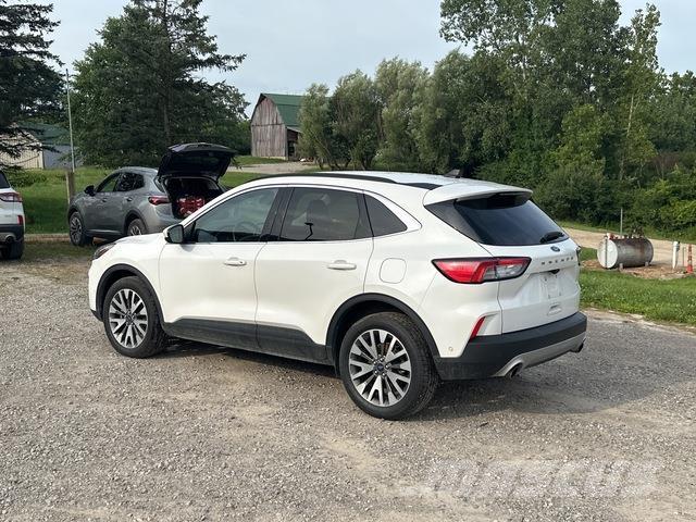 Ford Escape Automobiles / SUVS