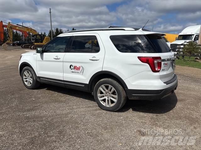 Ford Explorer Automobiles / SUVS