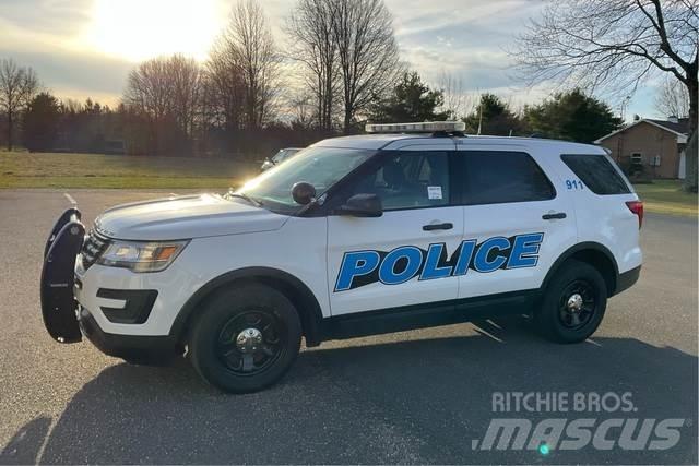 Ford Explorer Automobiles / SUVS