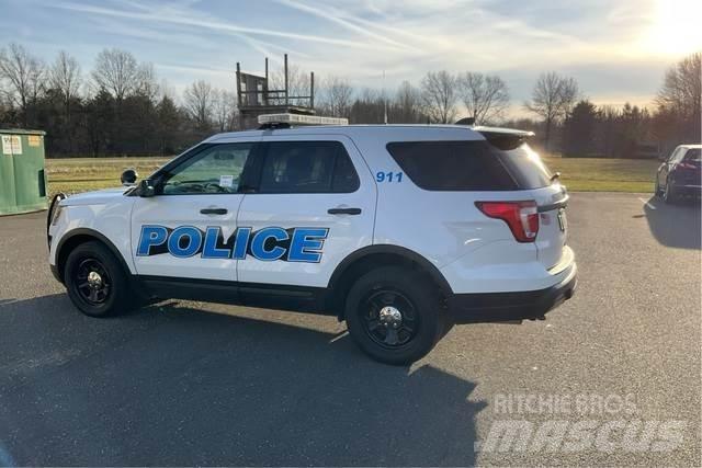 Ford Explorer Automobiles / SUVS