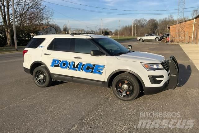 Ford Explorer Automobiles / SUVS