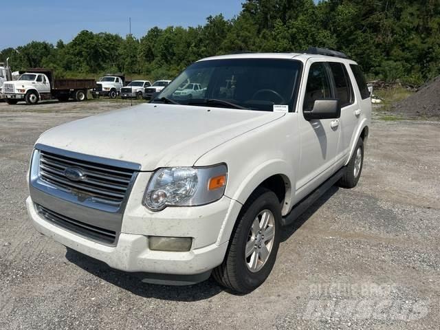 Ford Explorer Automobiles / SUVS