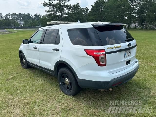 Ford Explorer Automobiles / SUVS