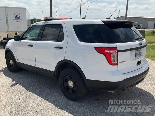 Ford Explorer Automobiles / SUVS
