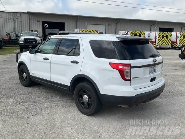Ford Explorer Automobiles / SUVS