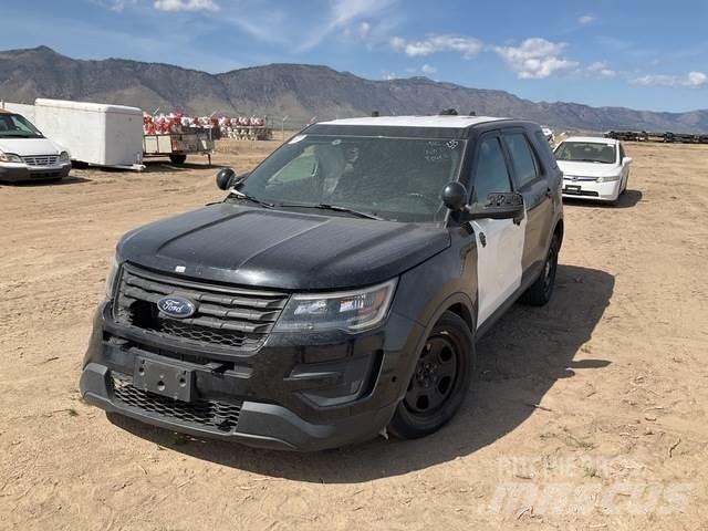 Ford Explorer Automobiles / SUVS