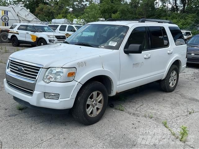 Ford Explorer Automobiles / SUVS