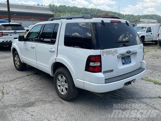 Ford Explorer Automobiles / SUVS