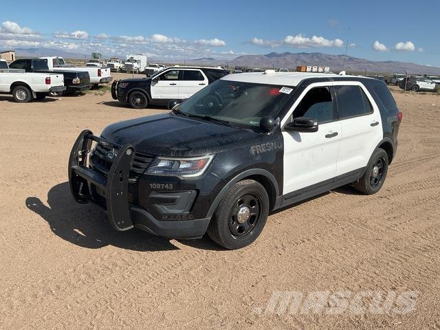 Ford Explorer Automobiles / SUVS