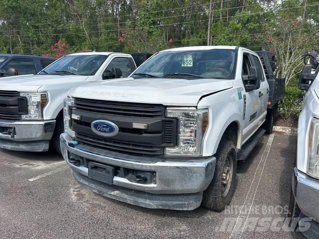 Ford F-250 Flatbed Trucks