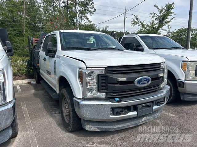Ford F-250 Flatbed Trucks