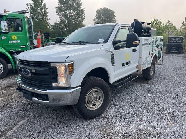 Ford F-250 Work Trucks / Municipal