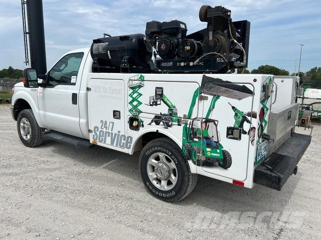 Ford F-250 Work Trucks / Municipal