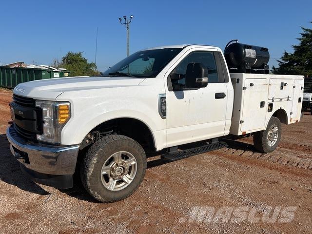 Ford F-250 Work Trucks / Municipal