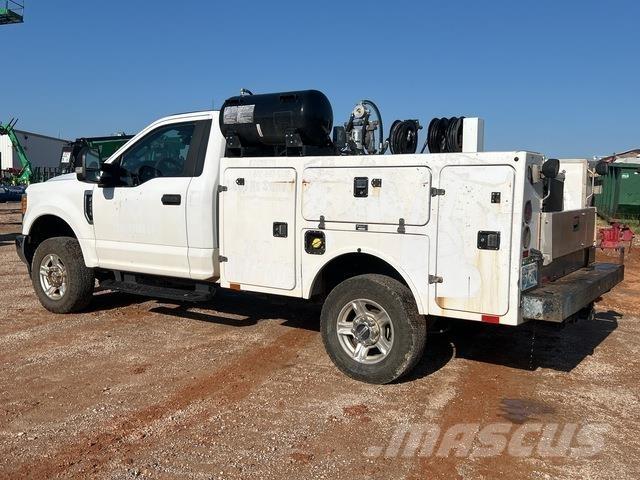 Ford F-250 Work Trucks / Municipal