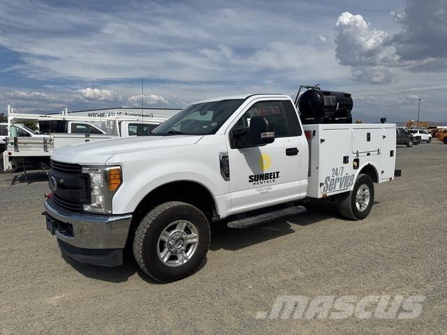 Ford F-250 Work Trucks / Municipal