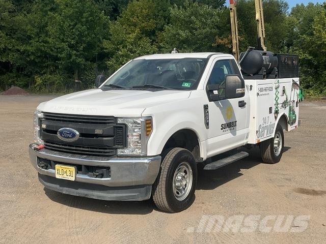 Ford F-250 Work Trucks / Municipal
