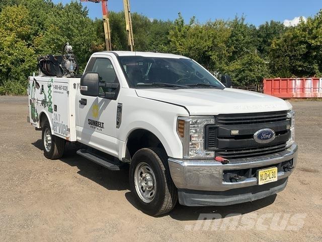 Ford F-250 Work Trucks / Municipal