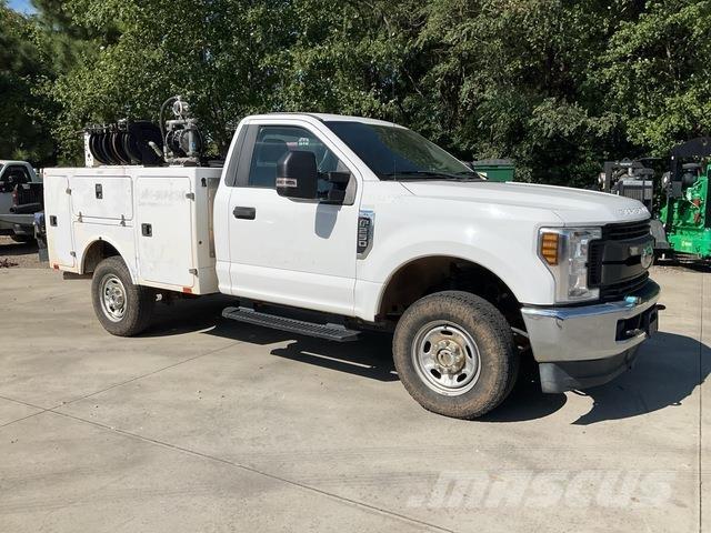 Ford F-250 Work Trucks / Municipal
