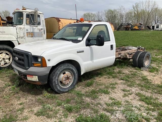 Ford F-350 Cabins and interior