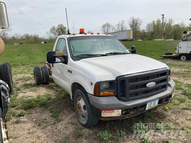 Ford F-350 Cabins and interior