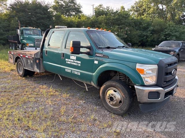 Ford F-350 Flatbed Trucks